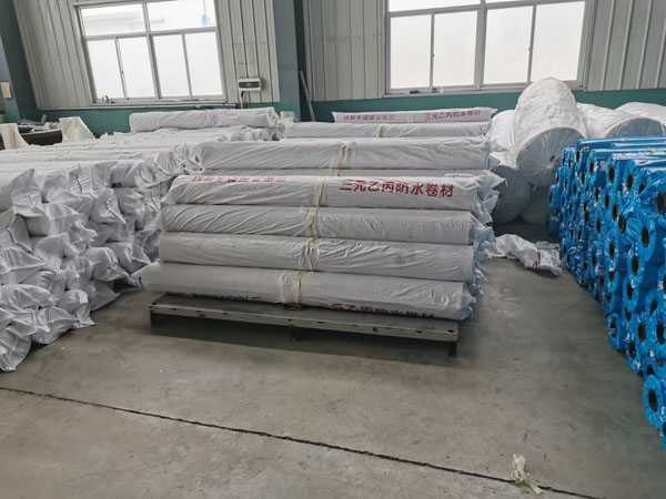 HDPE預鋪自粘膠膜防水卷材.jpg HDPE預鋪自粘膠膜防水卷材.jpg